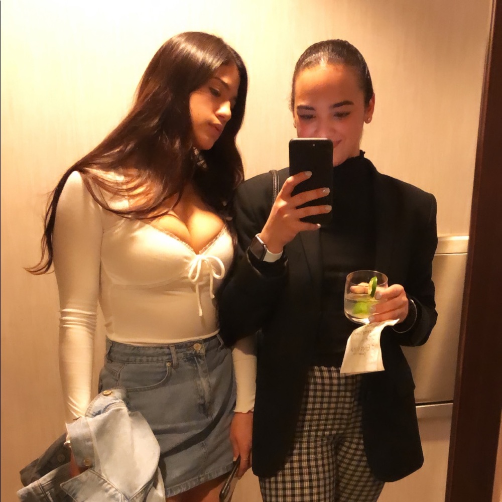 Meet your Posher, Posh